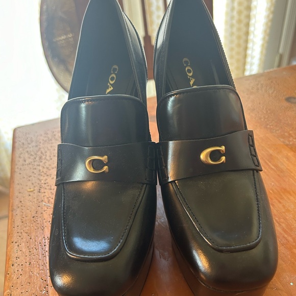 Coach Heels - Picture 5 of 5